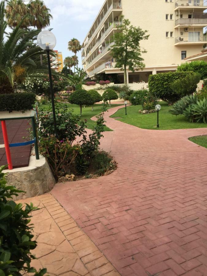 Ferienwohnung Carihuela Palace Beach Torremolinos Exterior foto