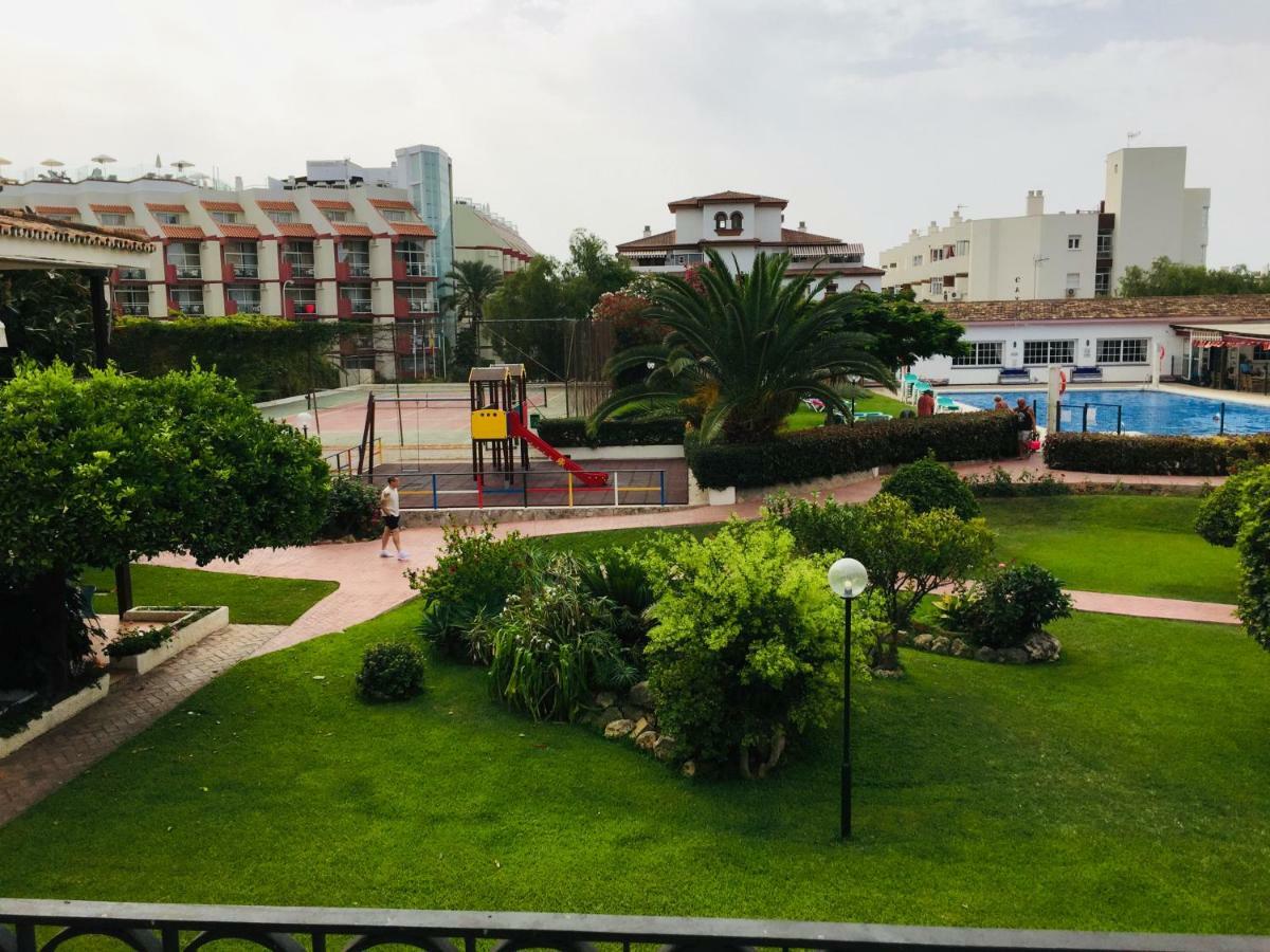 Ferienwohnung Carihuela Palace Beach Torremolinos Exterior foto