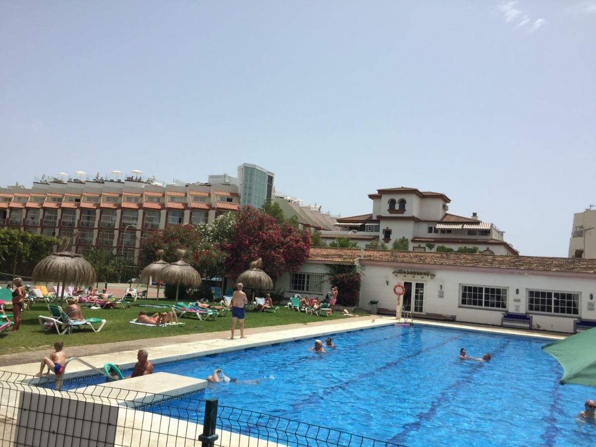 Ferienwohnung Carihuela Palace Beach Torremolinos Exterior foto